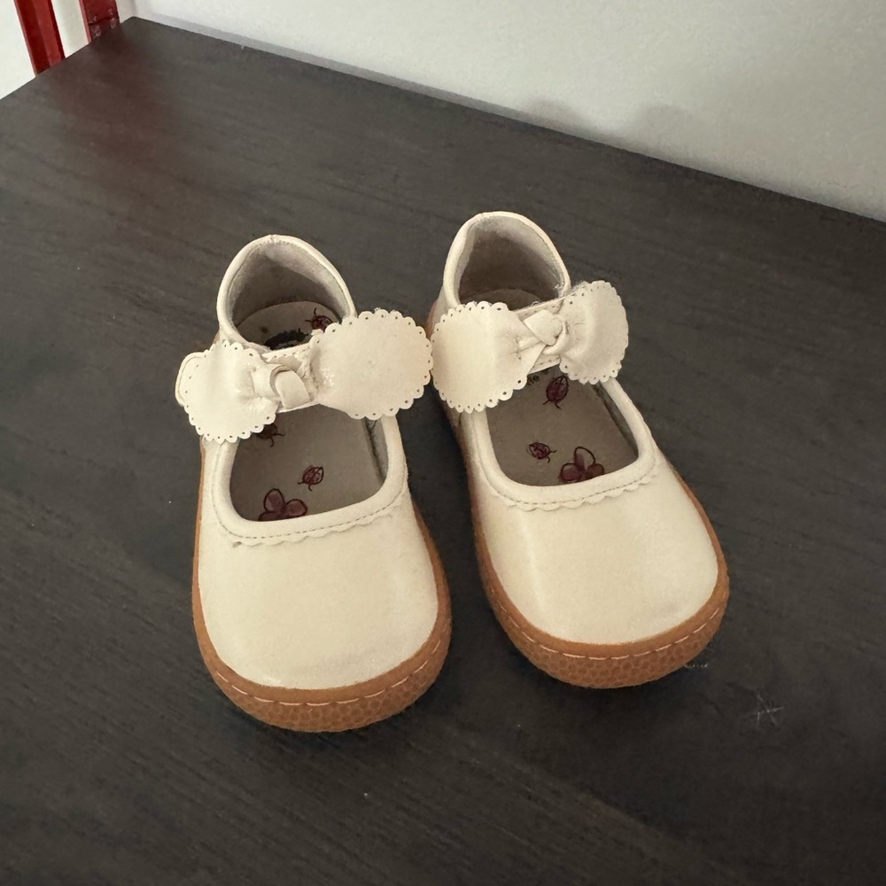 ‼️SOLD‼️Livie & Luca Cream Bow Dress Shoes